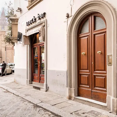 Zip . Design In Флоренция